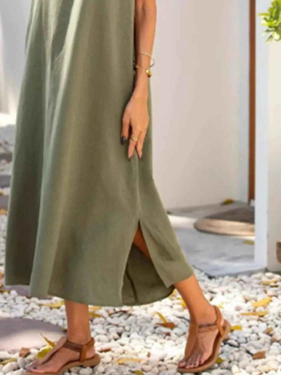 women_fashion - littlescollectionLong dressSide Slit Sleeveless Classic Long Dress Plus Size