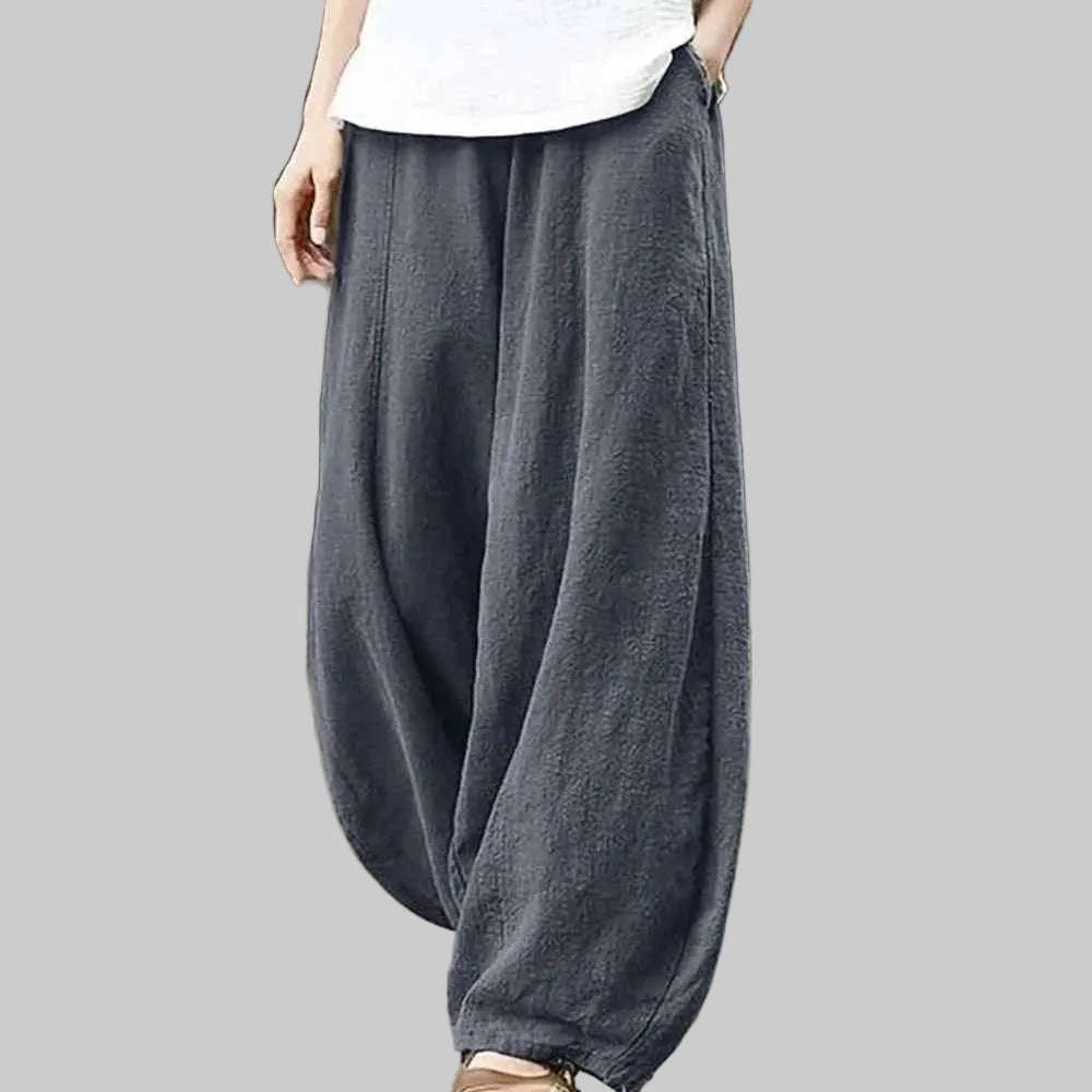 Bloomers wide-leg pants in dark gray, vintage-inspired style with a relaxed silhouette and gathered ankles.
