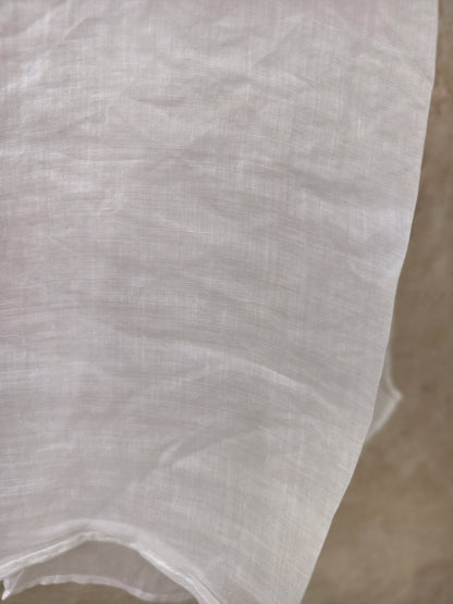 gathered cuffs and a button placket, 